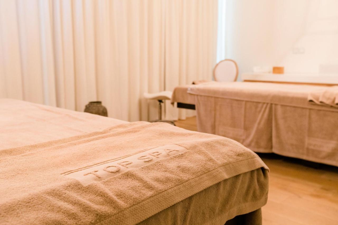 Royal Obidos Scenic Resort Praia del Rei Extérieur photo Massage beds