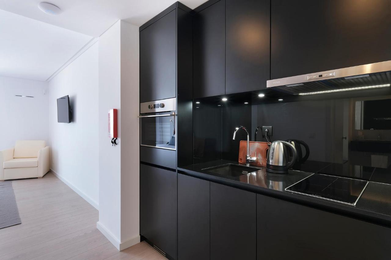 Royal Obidos Scenic Resort Praia del Rei Extérieur photo A kitchen in a serviced apartment