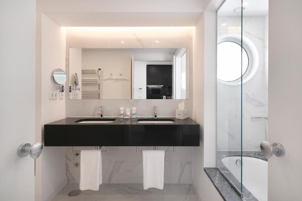 Royal Obidos Scenic Resort Praia del Rei Extérieur photo Bathroom