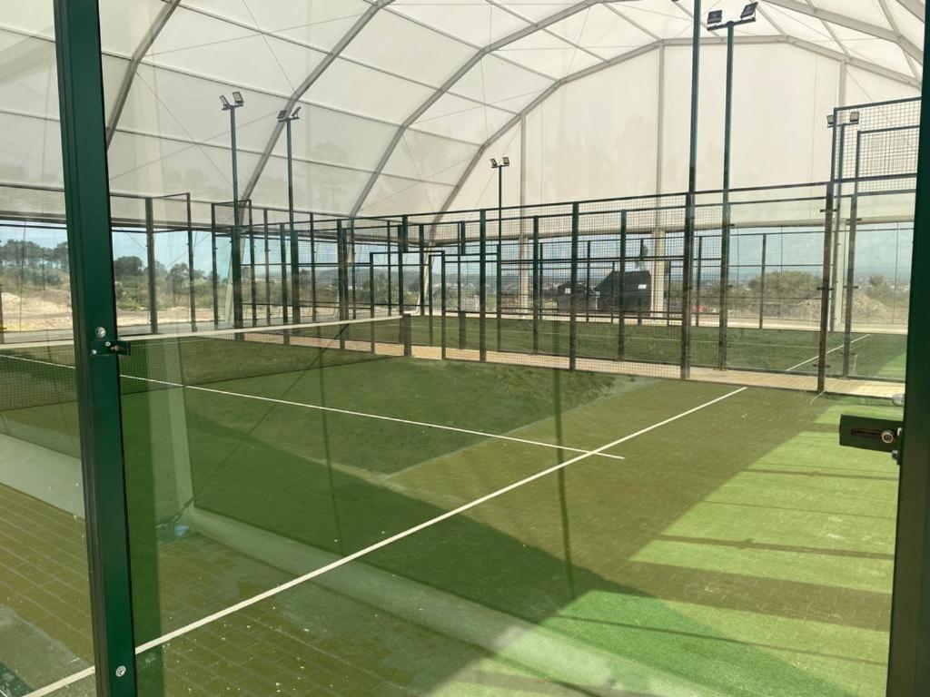 Royal Obidos Scenic Resort Praia del Rei Extérieur photo The indoor paddle tennis courts at the University of Nottingham