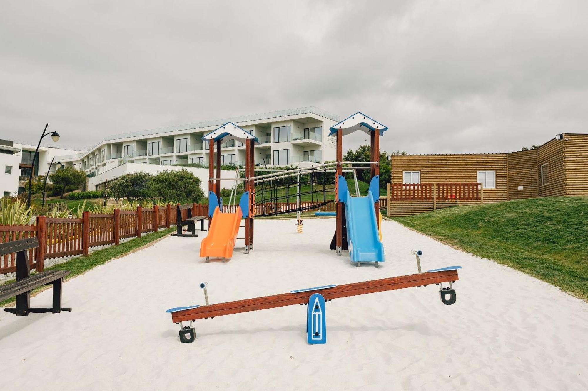 Royal Obidos Scenic Resort Praia del Rei Extérieur photo Playground in the village
